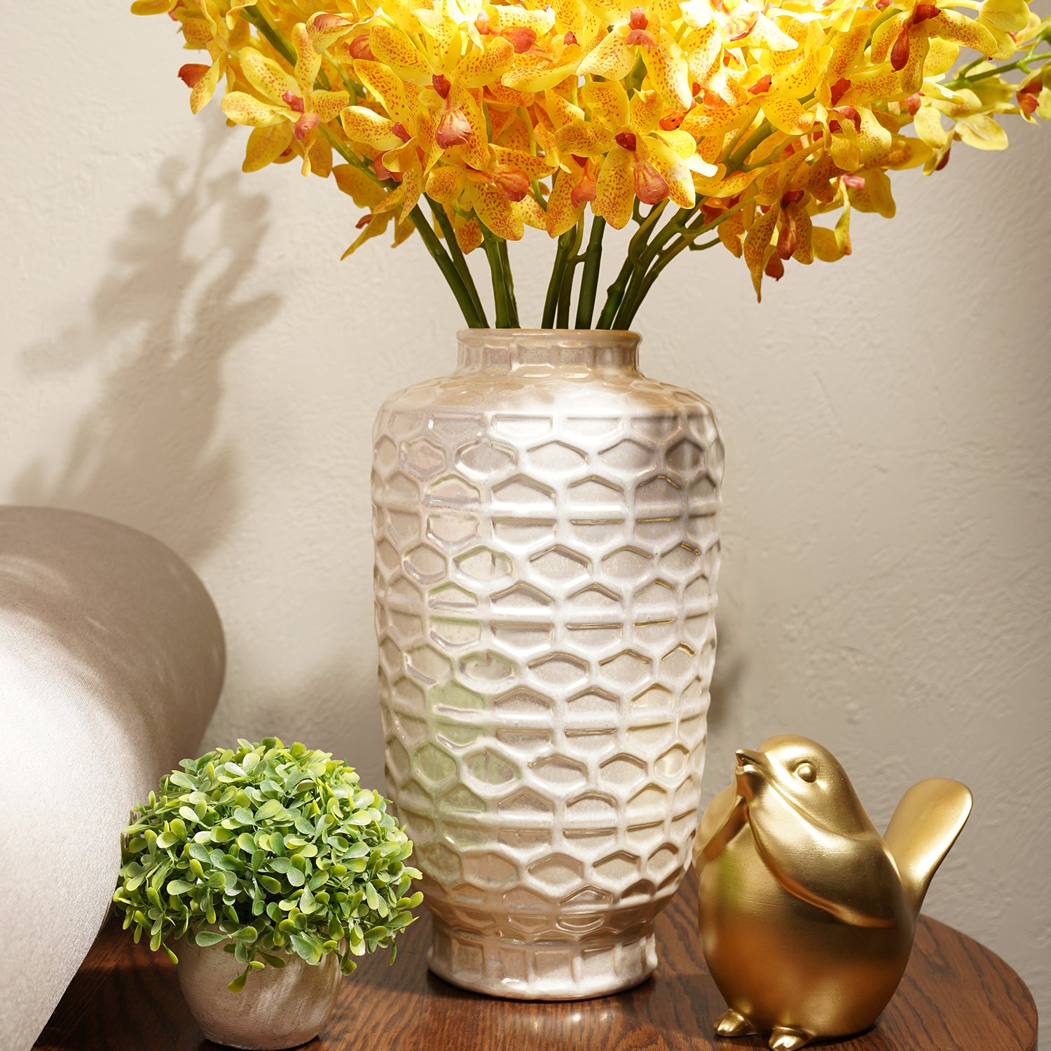 Big flower vase online hotsell