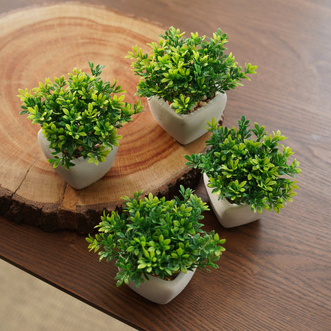 Set of 4 Green Artificial Plant with Cement Pot