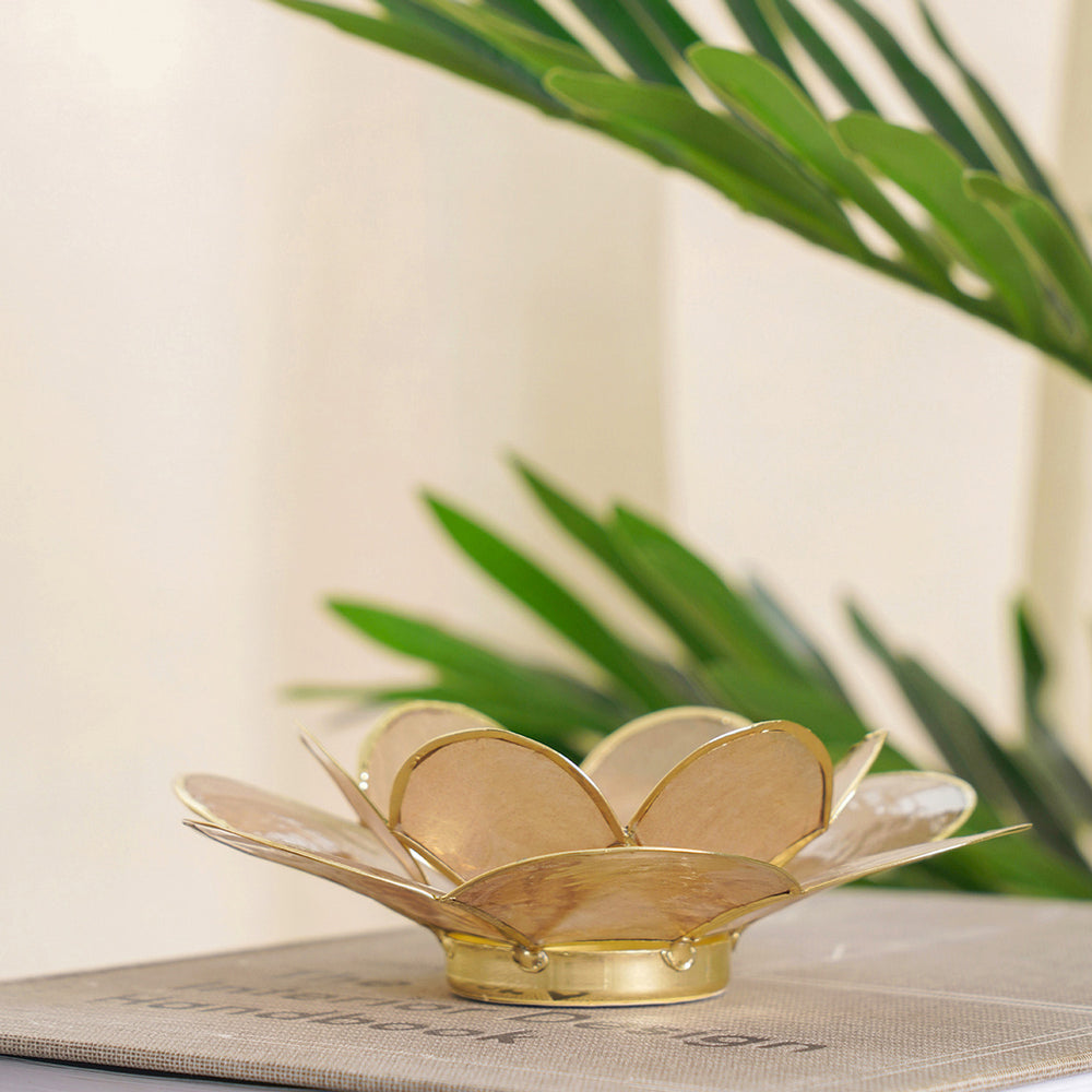Gold  Brown Bloom Round Tea Light Holder