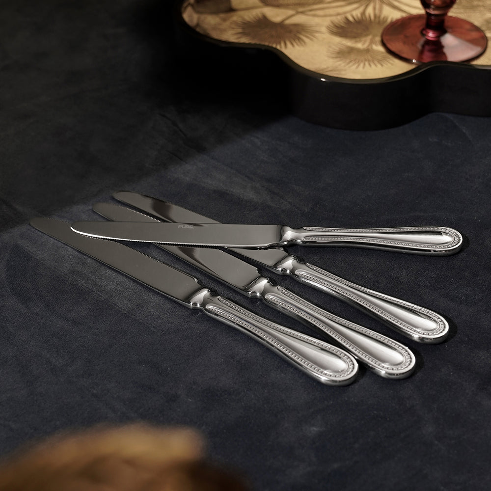 Set Of 4 Silver Stainless Steel Dinner Knives