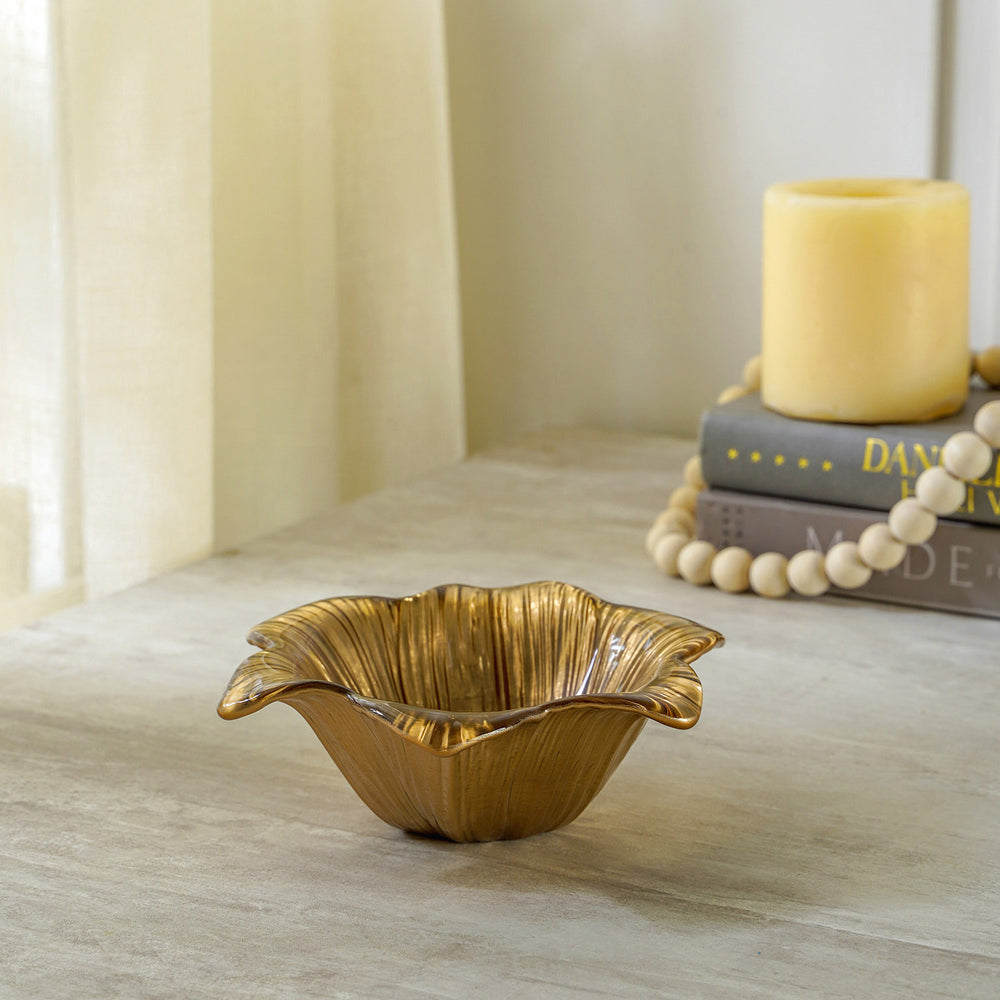 Set Of 2 Gold Daisy Small Flower Bowls