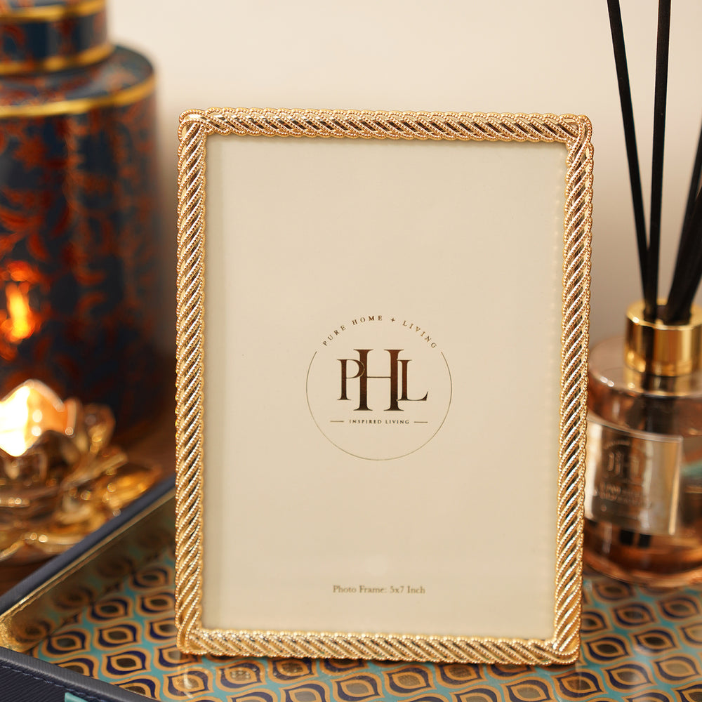 Gold Plated Diagonal Twisted Metal Photo Frame - Medium