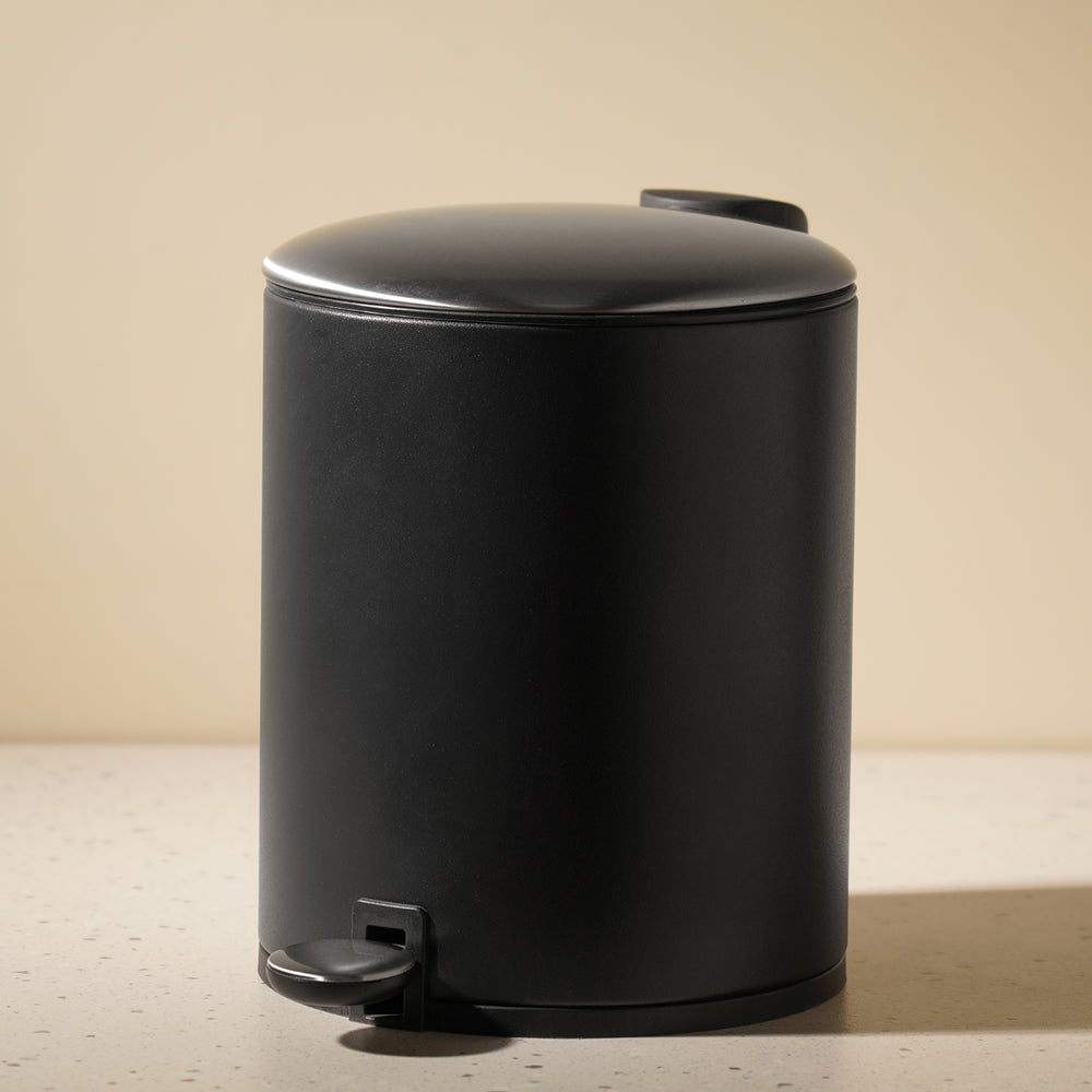 Black Iron Pedal Circular Dustbin With Lid - Small
