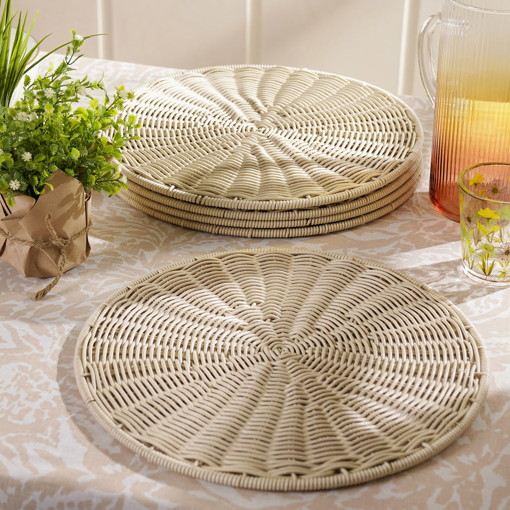 Ivory Resin Wicker Placemat