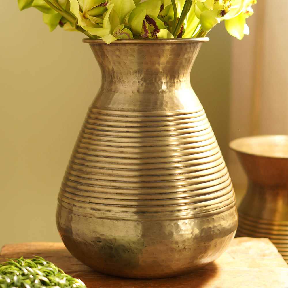 Brown Antique Finish Ribbed Aluminium Pot - Small