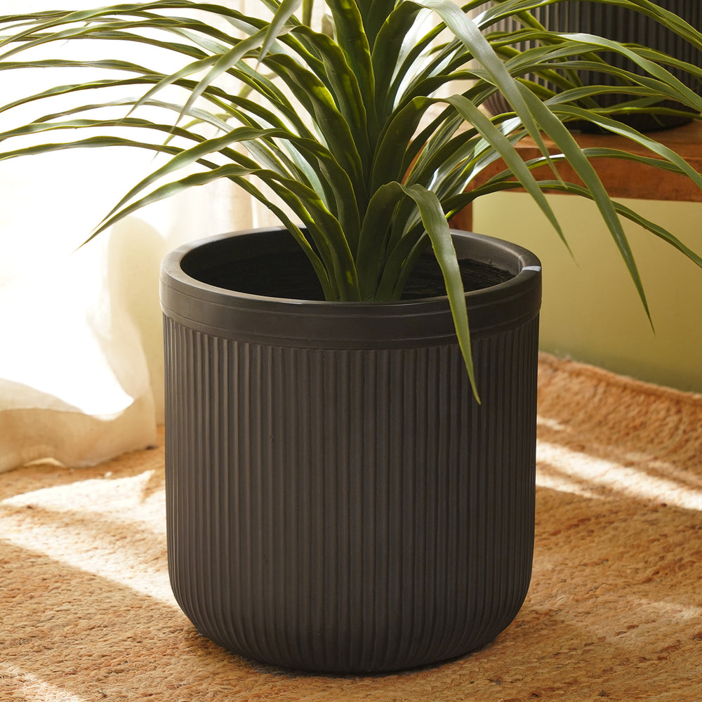 Black Polyfibre Ribbed Pot - Large