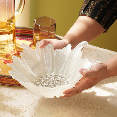 Ivory Pearl Finish Papatya Flower Serving Bowl - Medium