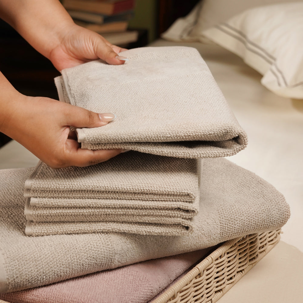 Set of 4 Light Beige Sheared Hand Towels