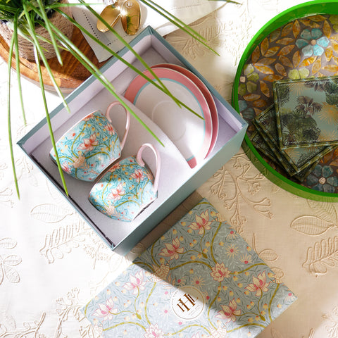 Set of 2 Blue Prined Bone China Tea Cups & Saucers