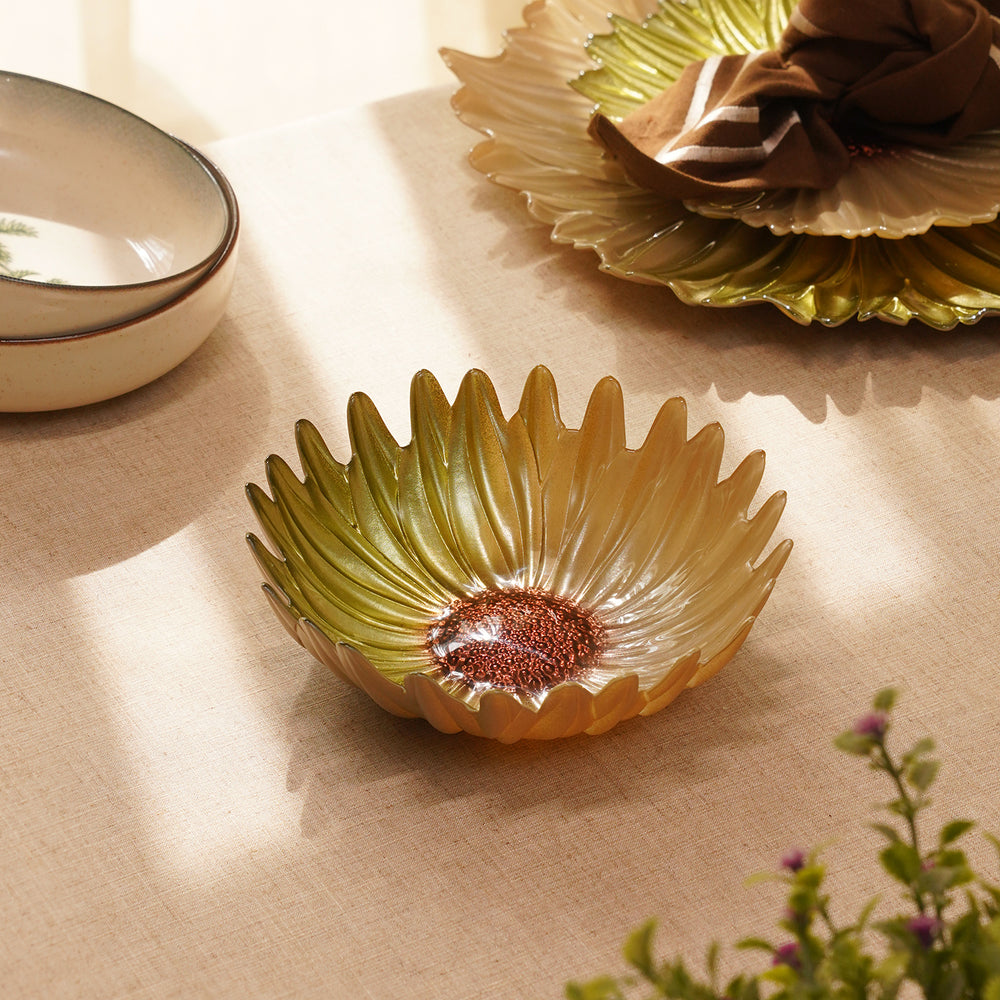 Green Flower Shaped Glass Serving Bowl