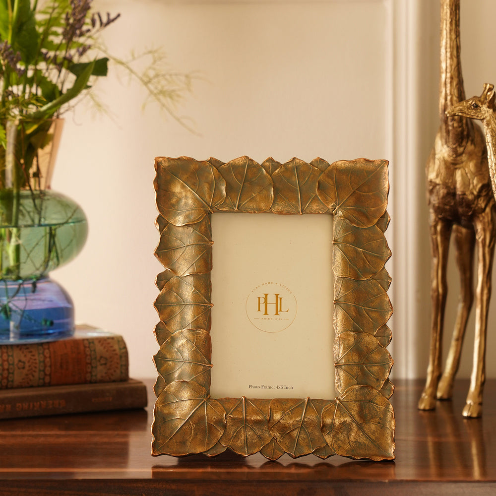 Antique Gold Polyresin Photo Frame with Leaf Pattern