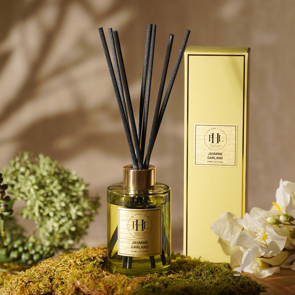 Jasmine Garland Glass Reed Diffuser - Light Green