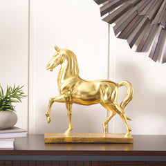 Runing Golden Horse