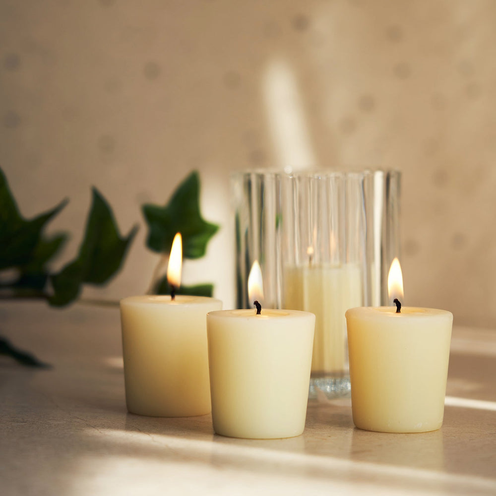 Set Of 4 White Antique Lace Votive Tea Lights