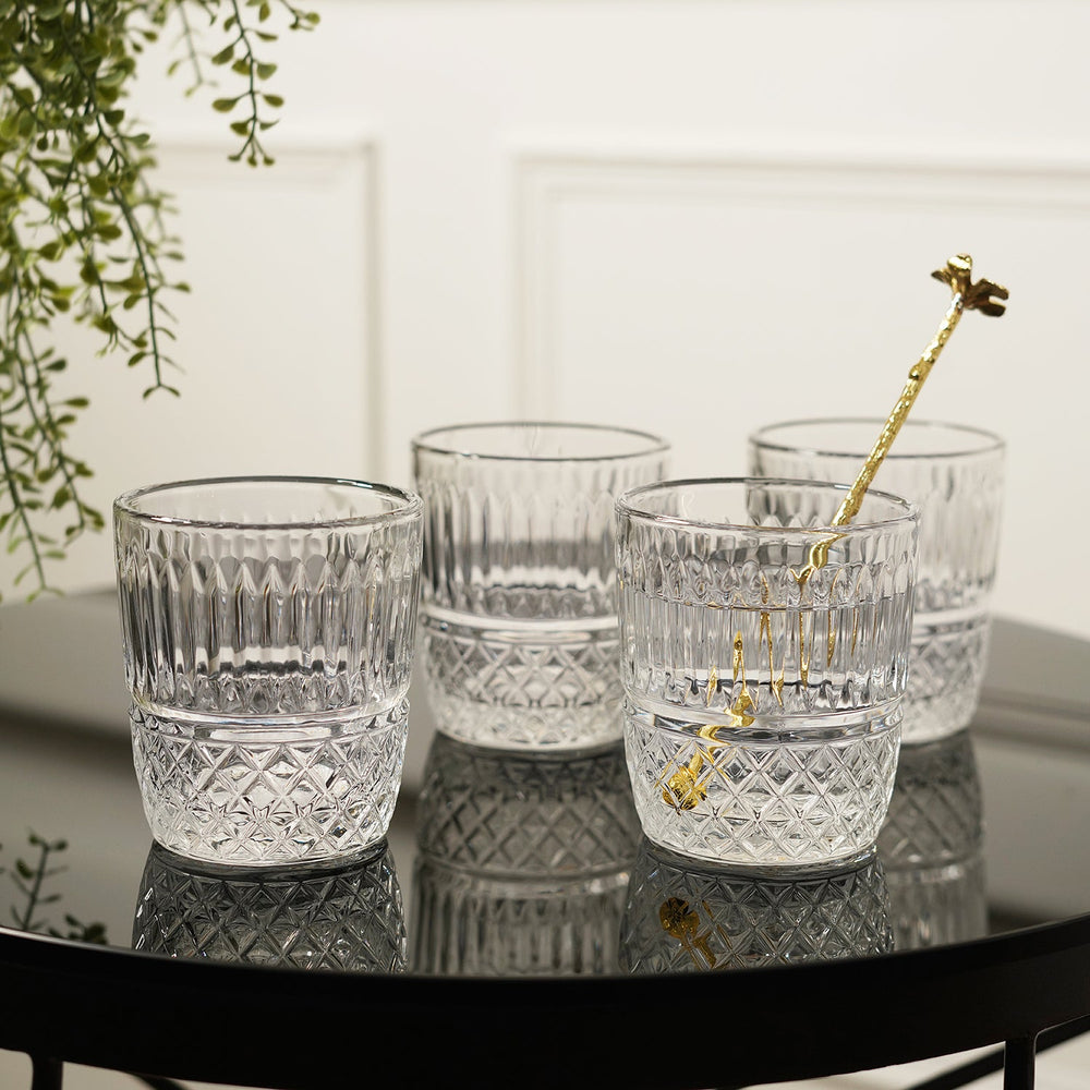 Set of 4 Clear Diamond Cut Drinking Glasses