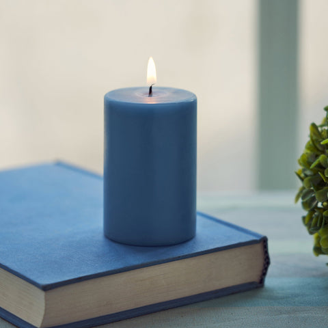 Blue Cool Vetiver Pillar Candle